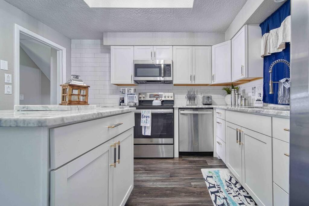 Stylish Lake Home With Huge Pool, Arcade With Ps5,And Theater Just 5 Min From Legoland Winter Haven Eksteriør bilde